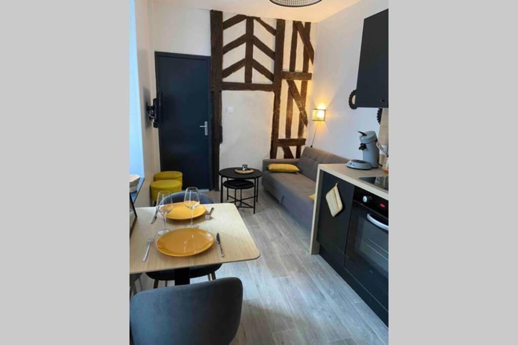 Appartement Centre De Moulins Moulins  Exterior photo